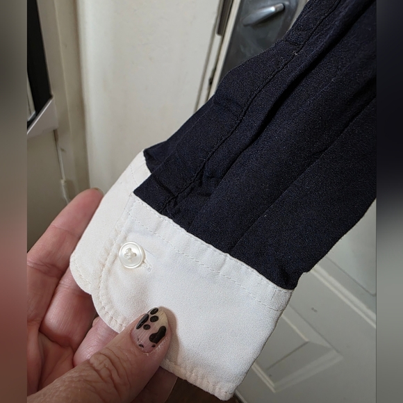 Uniqlo Long Sleeve Button Up Collared Shirt Navy‎ Blue And White Size Small - Picture 2 of 6